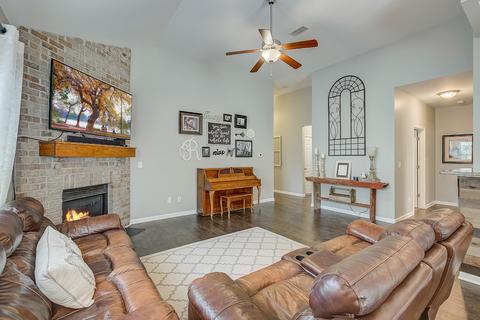 1015 Achiever Cir, Spring Hill, TN 37174 photo 4