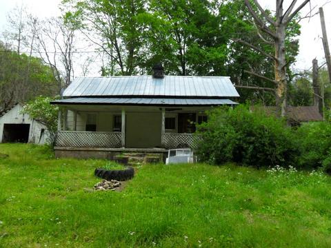 4160 Lem Davis Rd, Cunningham, TN 37052 photo 1