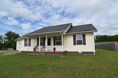 137 Chestnut St, Baxter, TN 38544 photo 2