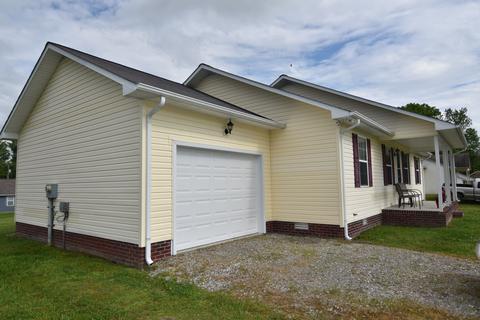 137 Chestnut St, Baxter, TN 38544 photo 4