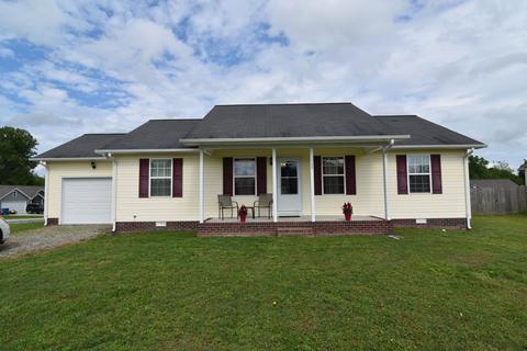 137 Chestnut St, Baxter, TN 38544 photo 1
