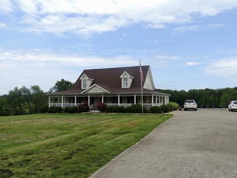 5691 Marion Rd, Cunningham, TN 37052 photo 2
