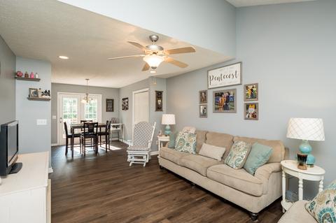 473 Berry Cir, Springfield, TN 37172 photo 4