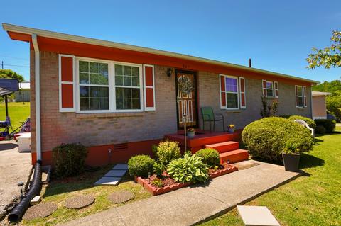 803 8th Ave E, Springfield, TN 37172 photo 1