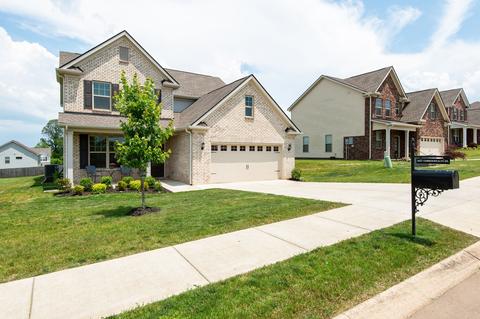 3047 Commonwealth Dr, Spring Hill, TN 37174 photo 2