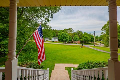 229 Brady Dr, Dickson, TN 37055 photo 1