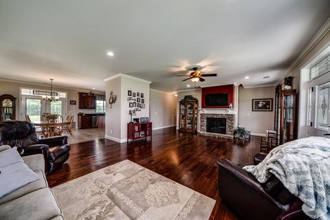 14697 Old Kentucky Rd, Walling, TN 38587 photo 4