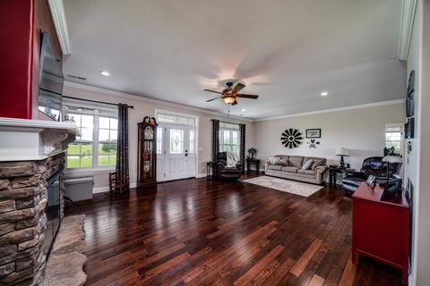 14697 Old Kentucky Rd, Walling, TN 38587 photo 3