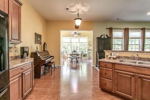 1045 Countess Ln, Spring Hill, TN 37174 photo 11