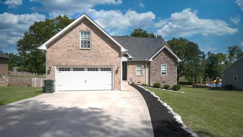 413 Kaiser Rd, Dickson, TN 37055 photo 1