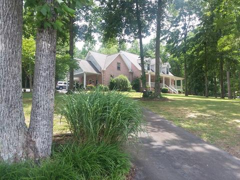 101 Bobwhite Dr, Dickson, TN 37055 photo 1