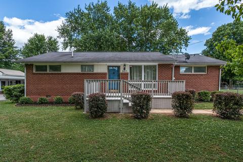 907 Brookfield Dr, Murfreesboro, TN 37130 photo 1