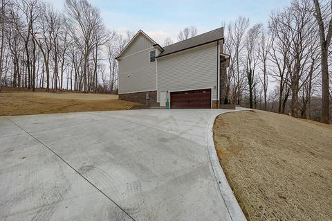 1836 Highway 13, Cunningham, TN 37052 photo 3