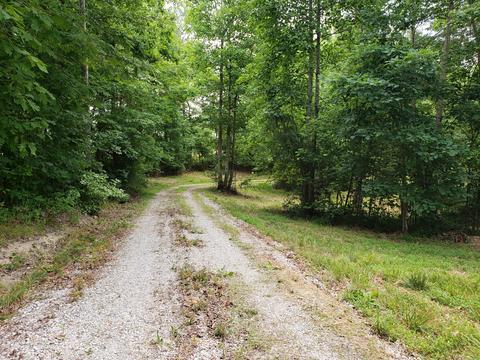 8422 Riley Lafever Rd, Baxter, TN 38544 photo 2