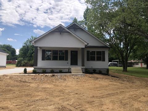 2401 17th Ave E, Springfield, TN 37172 photo 1
