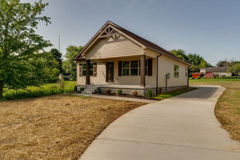 2405 17th Ave E, Springfield, TN 37172 photo 1