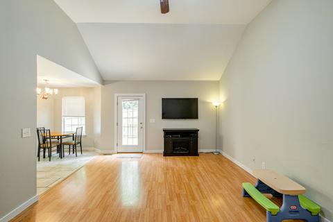 541 Leeza Loop, Dickson, TN 37055 photo 3