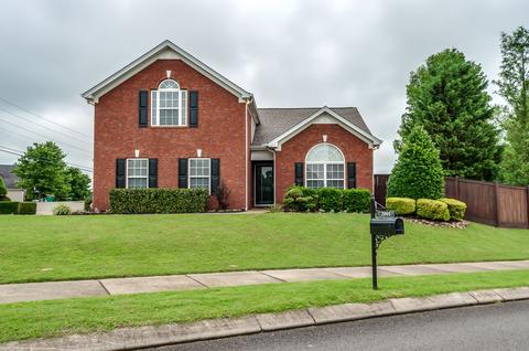2001 Red Jacket Trce, Spring Hill, TN 37174 photo 2