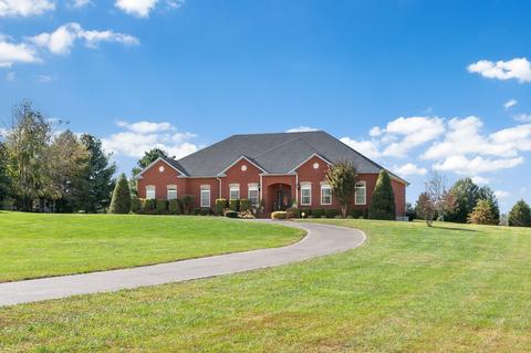 836 Dixie Bee Rd, Adams, TN 37010 photo 1