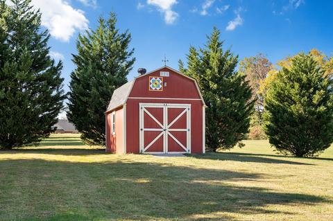 836 Dixie Bee Rd, Adams, TN 37010 photo 12