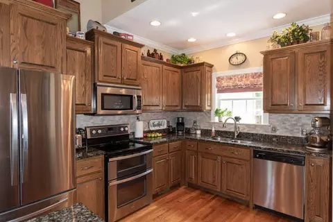1997 Clara Mathis Rd, Spring Hill, TN 37174 photo 2