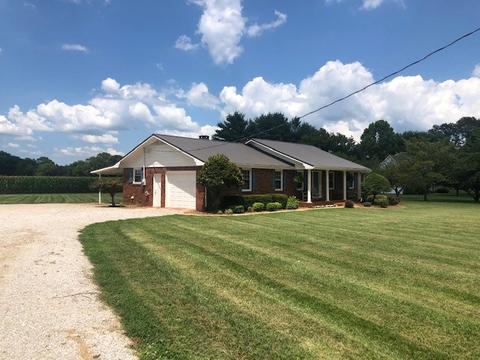 2451 Blue Spring Rd, Decherd, TN 37324 photo 3