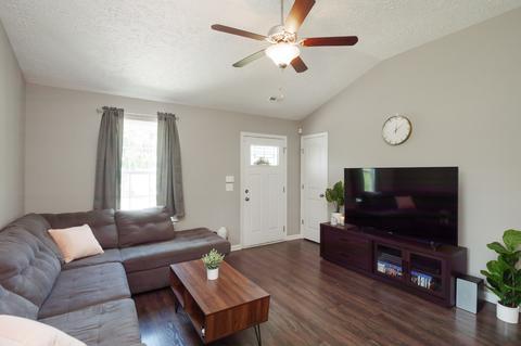 1601 Page St, Springfield, TN 37172 photo 4