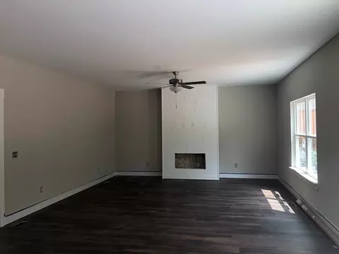 1090 Jonathan Ln, Springfield, TN 37172 photo 2