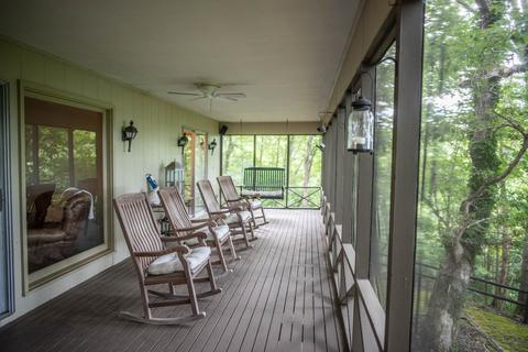 439 E Ridgetop Rd E, Sparta, TN 38583 photo 2
