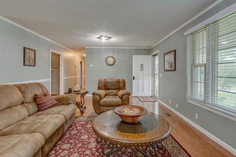 1061 Myatt Loop Rd, Burns, TN 37029 photo 2