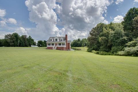 1124 Smith Thompson Rd, Bethpage, TN 37022 photo 1
