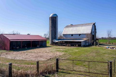 594 Modena Rd, Decherd, TN 37324 photo 9