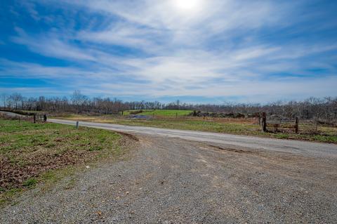 209 Weakley Loop Rd, Ethridge, TN 38456 photo 4