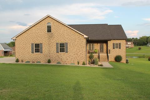 1118 High Lake Dr, Dickson, TN 37055 photo 1