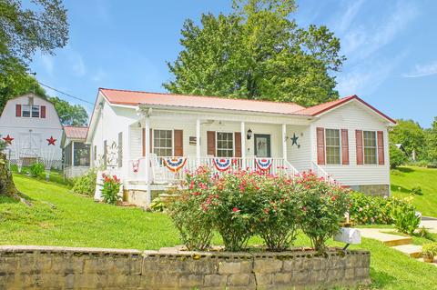 122 W Spring St, Dover, TN 37058 photo 1