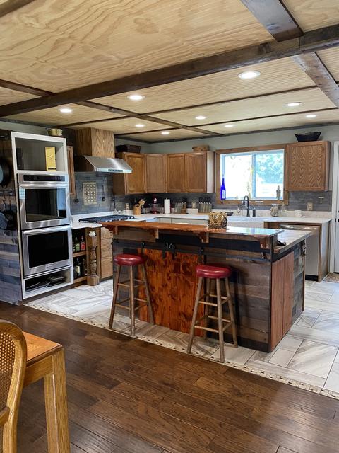 221 Riddle Ln, Loretto, TN 38469 photo 9