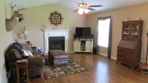 671 Lakeside Dr, Springfield, TN 37172 photo 5