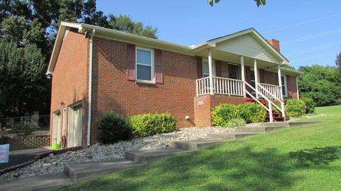 671 Lakeside Dr, Springfield, TN 37172 photo 2
