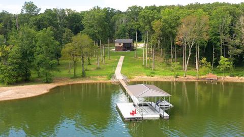 516 Eagle Shore Dr, Dover, TN 37058 photo 1