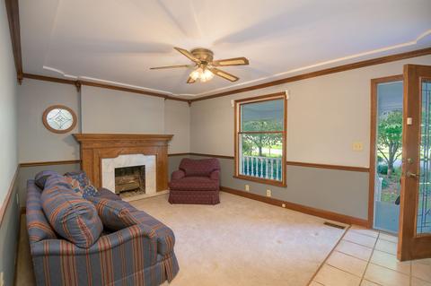 207 4th Ave N, Decherd, TN 37324 photo 5