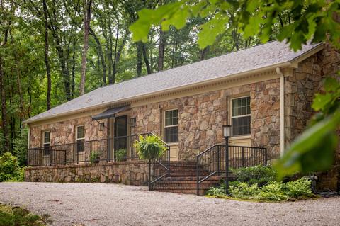 75 Faculty Cir, Sewanee, TN 37375 photo 1