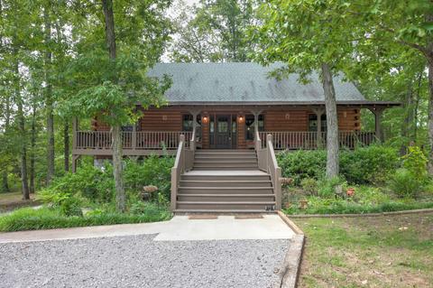 4802 Winget Ln, Spring Hill, TN 37174 photo 1