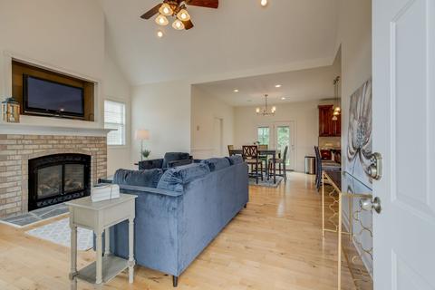 213 Stephen St, Dickson, TN 37055 photo 7