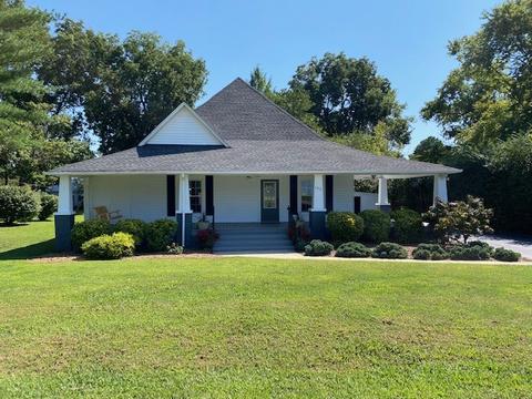102 Bennett St, Decherd, TN 37324 photo 1