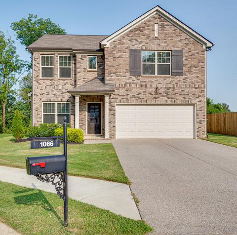 1066 Daniel Ln, Spring Hill, TN 37174 photo 1
