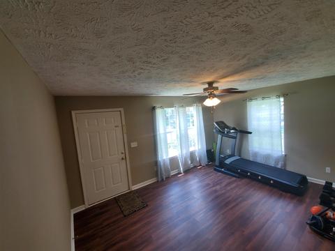 107 Murfreesboro St, Murfreesboro, TN 37127 photo 4
