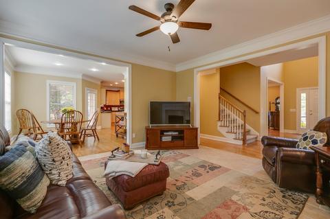 3023 Harrah Dr, Spring Hill, TN 37174 photo 2