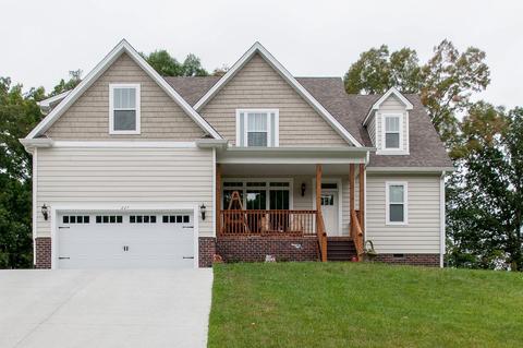 227 Stephen St, Dickson, TN 37055 photo 1