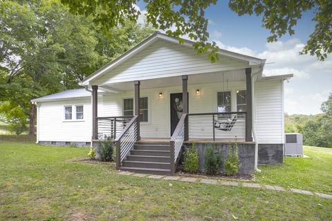 1445 Ridge Rd, Dickson, TN 37055 photo 1