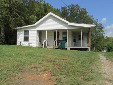 654 E Jefferson St, Pulaski, TN 38478 photo 1
